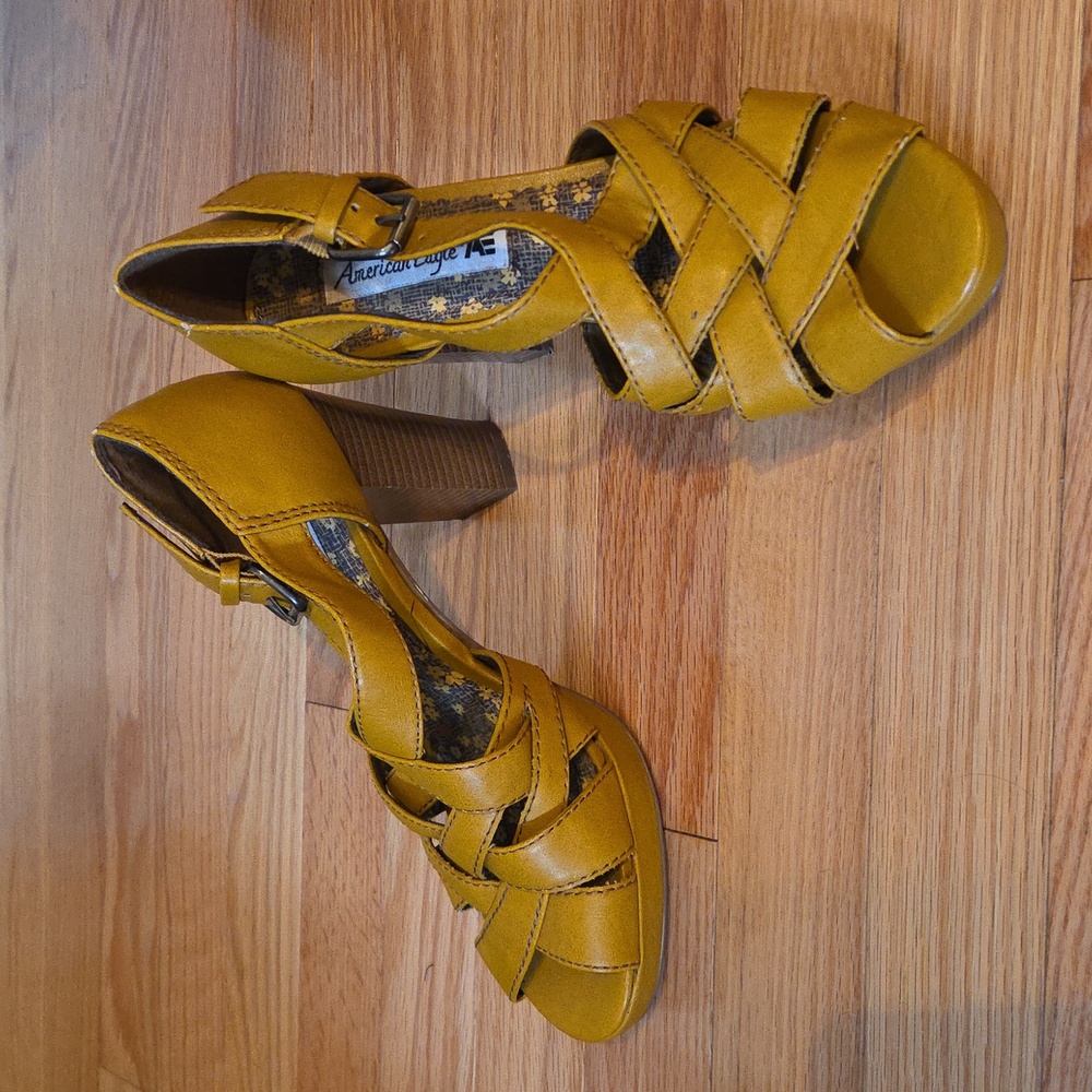 American Eagle Outfitters Mustard Strappy Block Heels